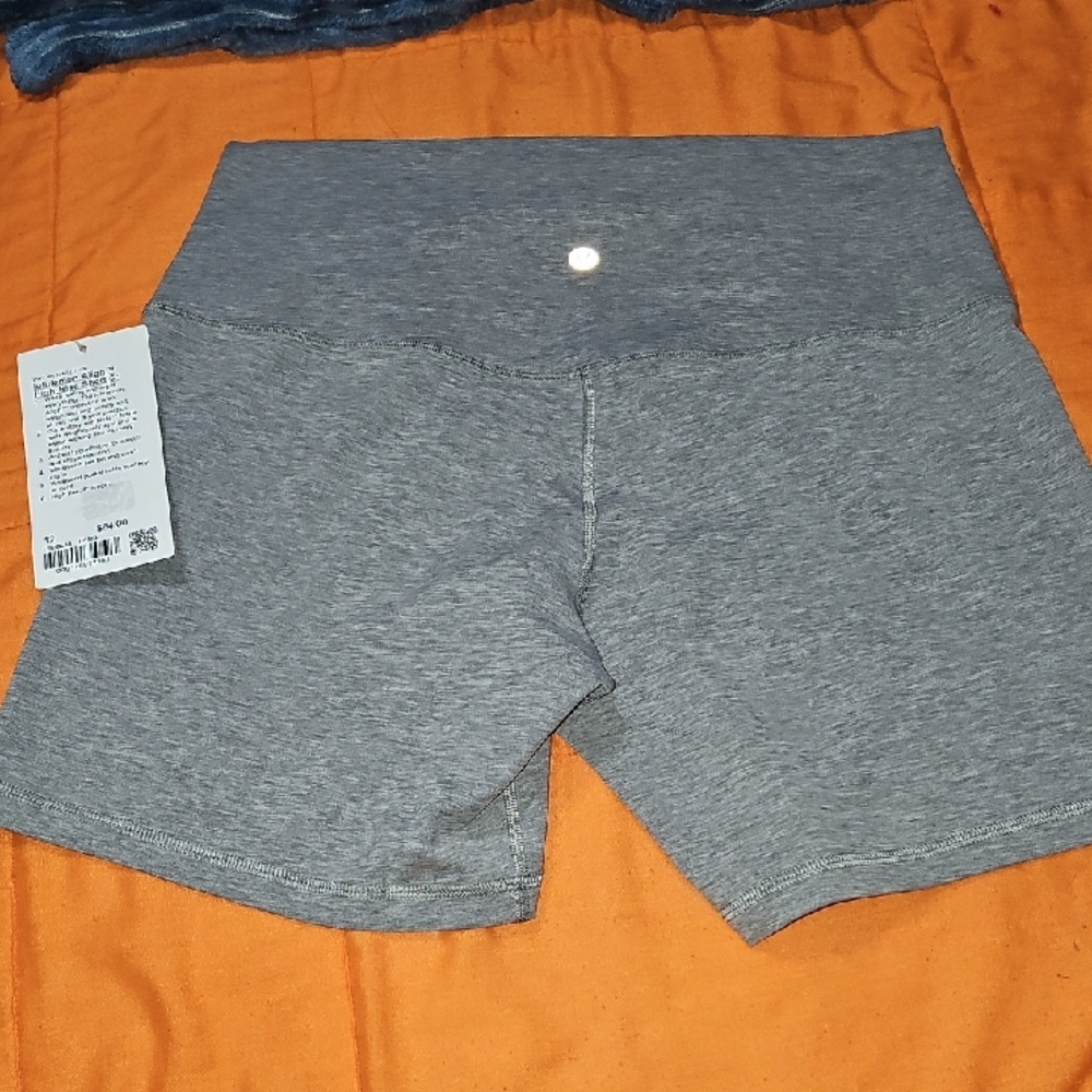 Lululemon Align HR Short 6", Sz 12!! HCMG!! NWTS! Gorgeous Dont Miss Out!